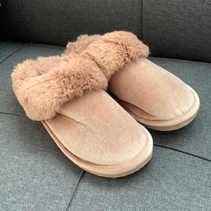 H&M light pink Slippers